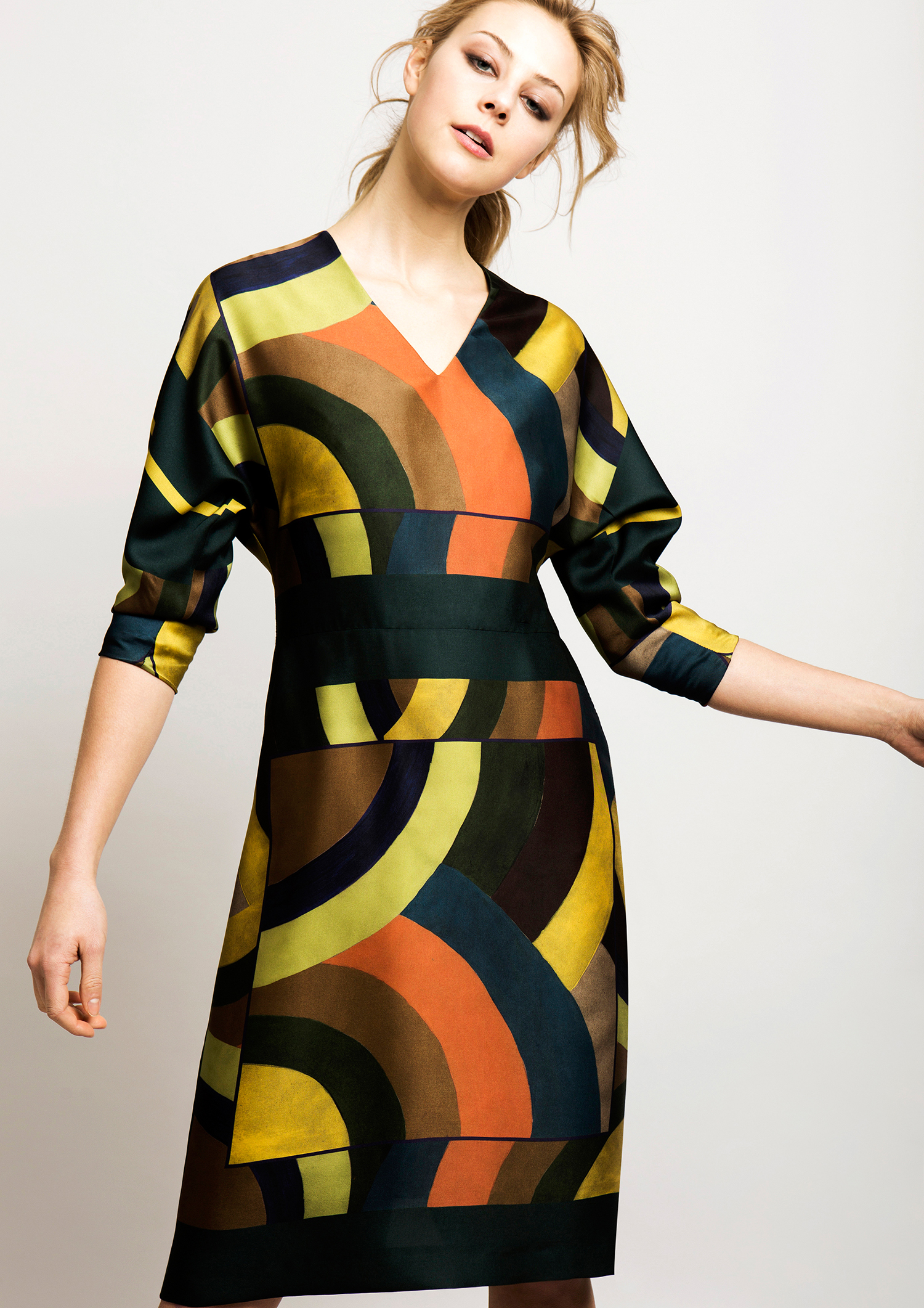 Multicoloured dress.