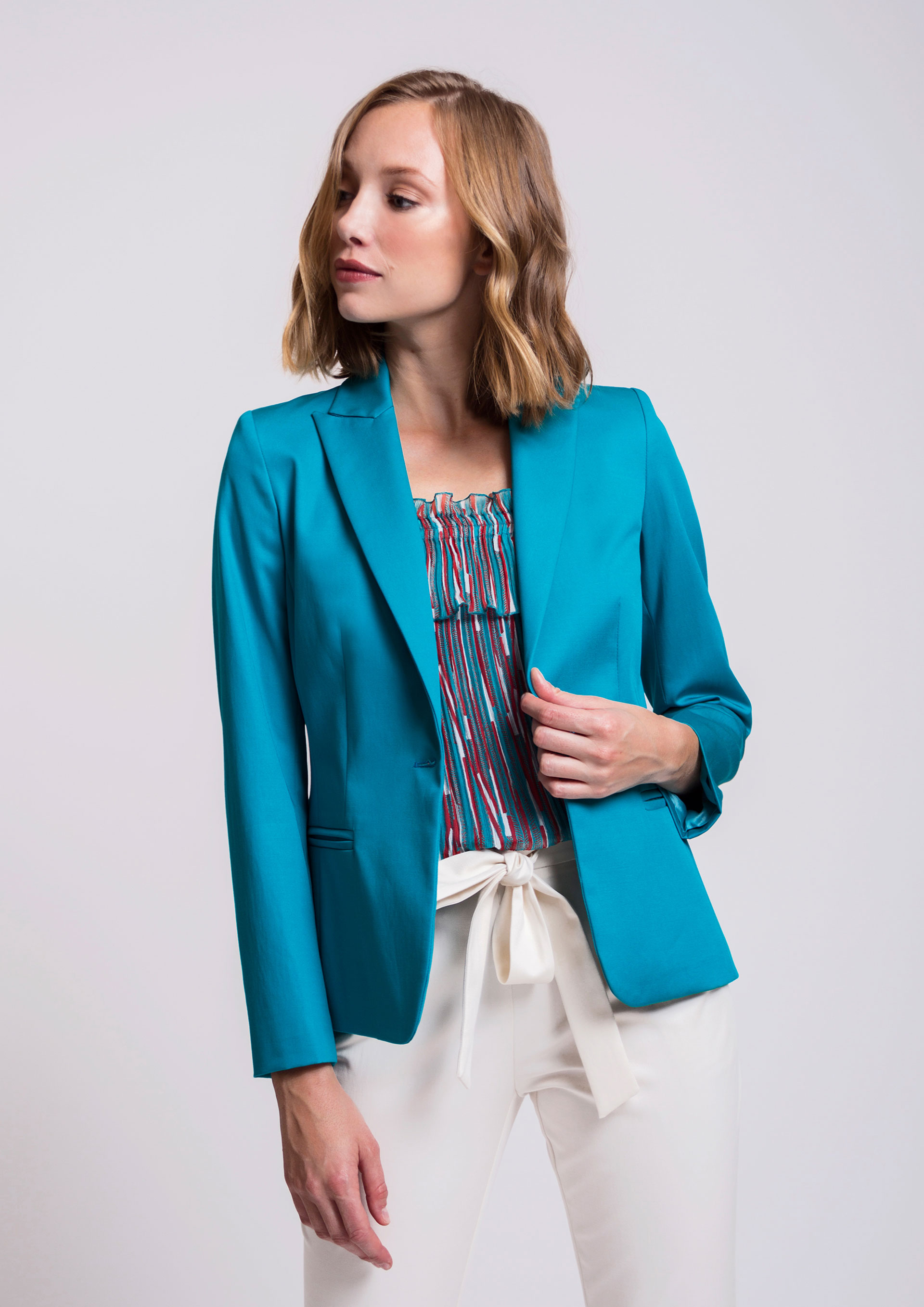 Fitted turquoise blazer