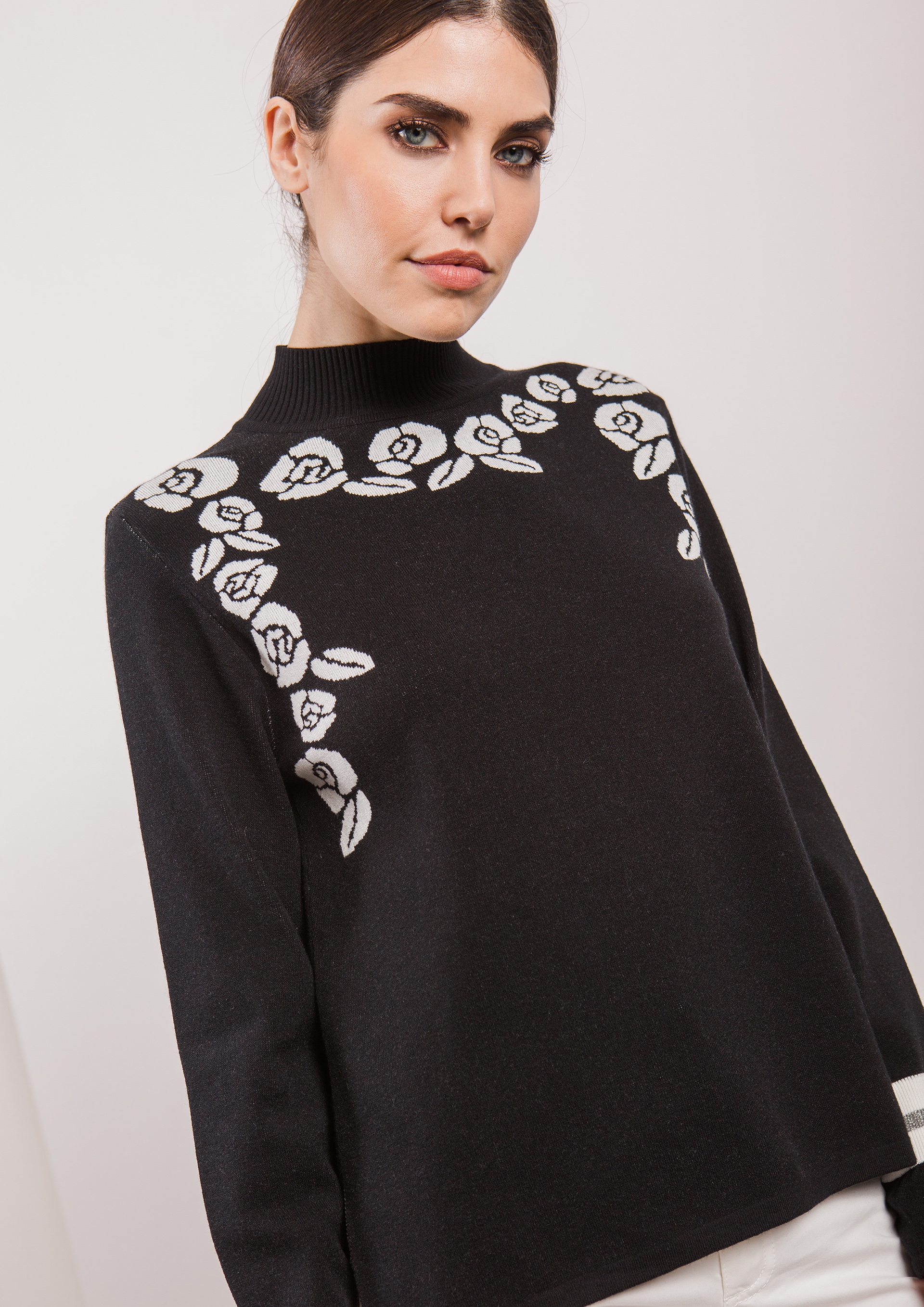 Jersey de punto con dibujo de flores