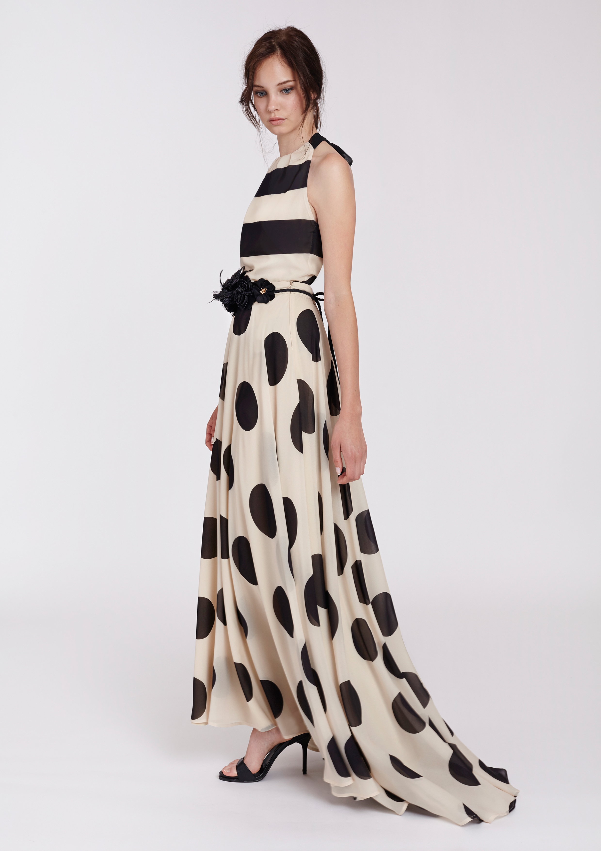 long polka dot skirt outfit