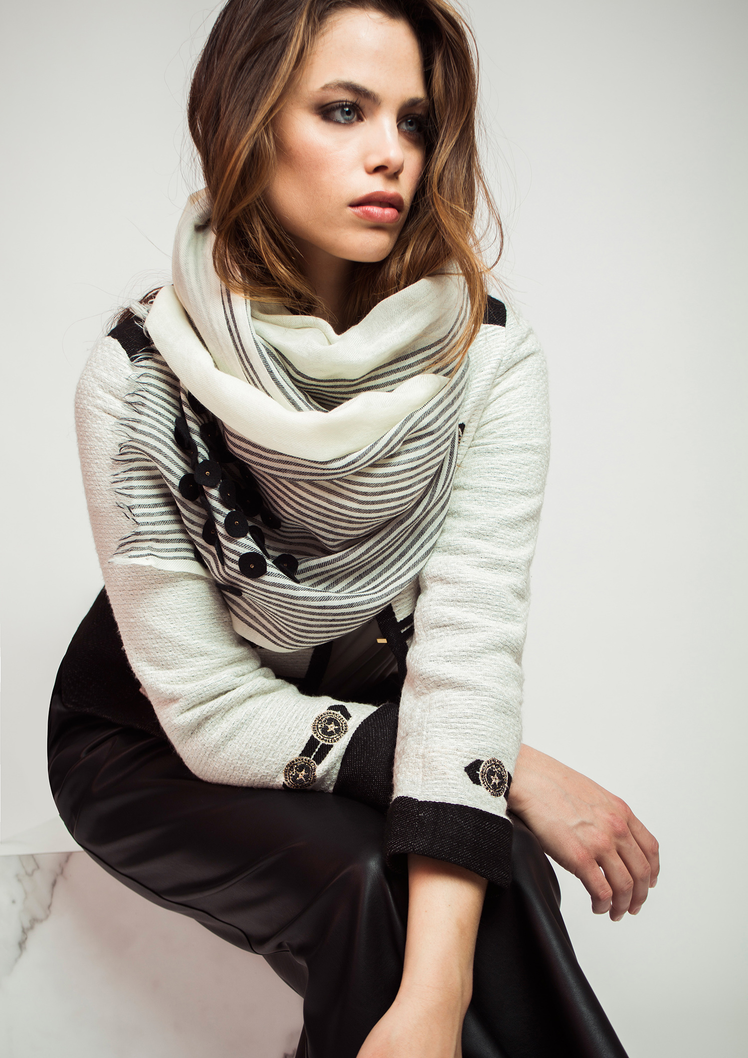 Knit circusstyle jacket.