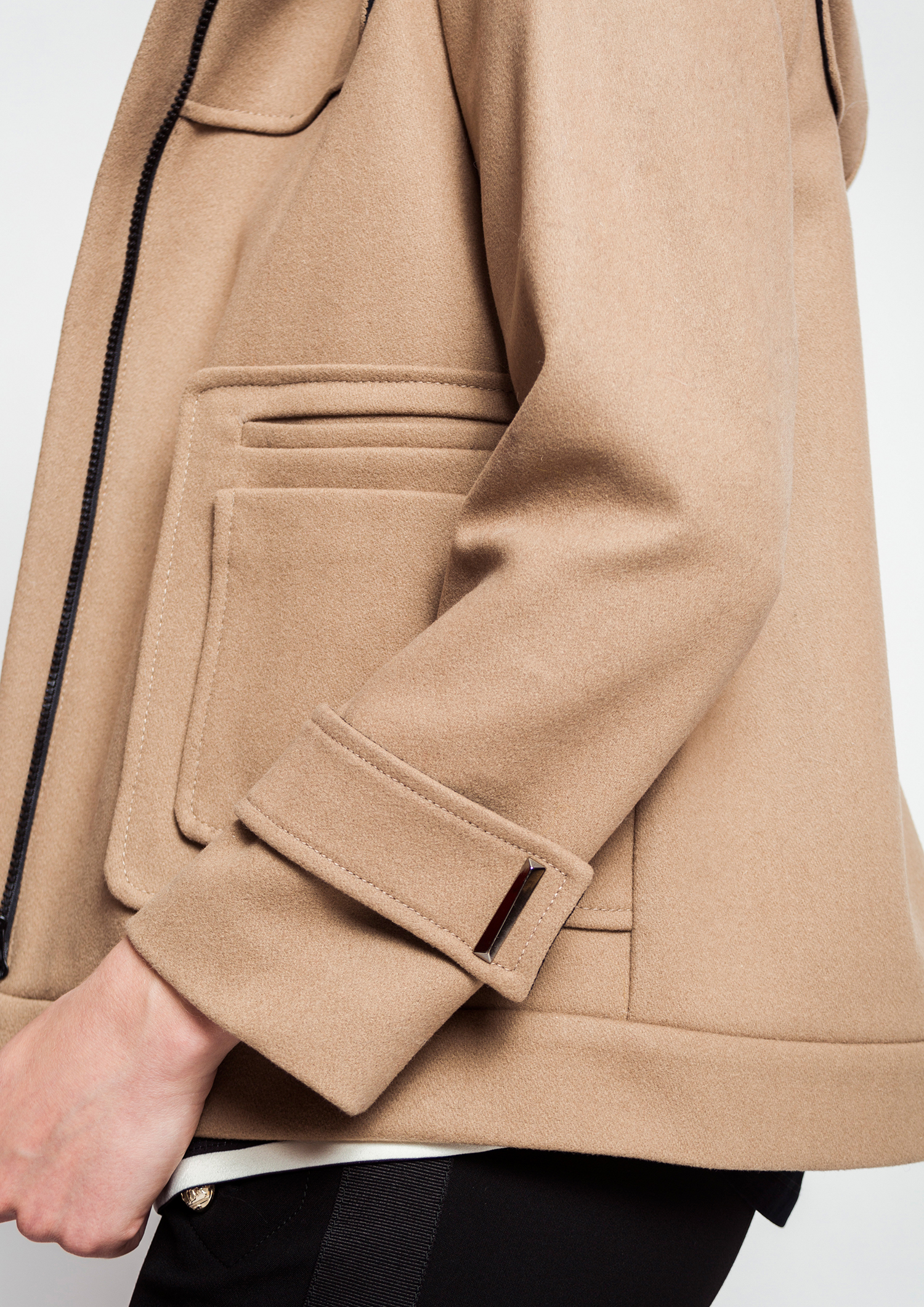 Hooded jacket in camel.