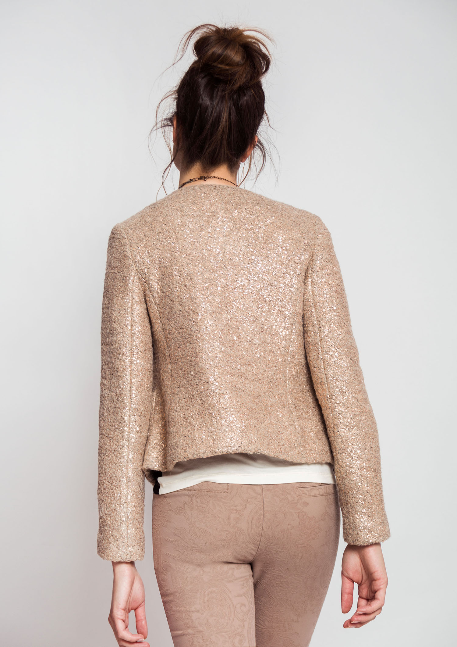Metallic copper jacket.
