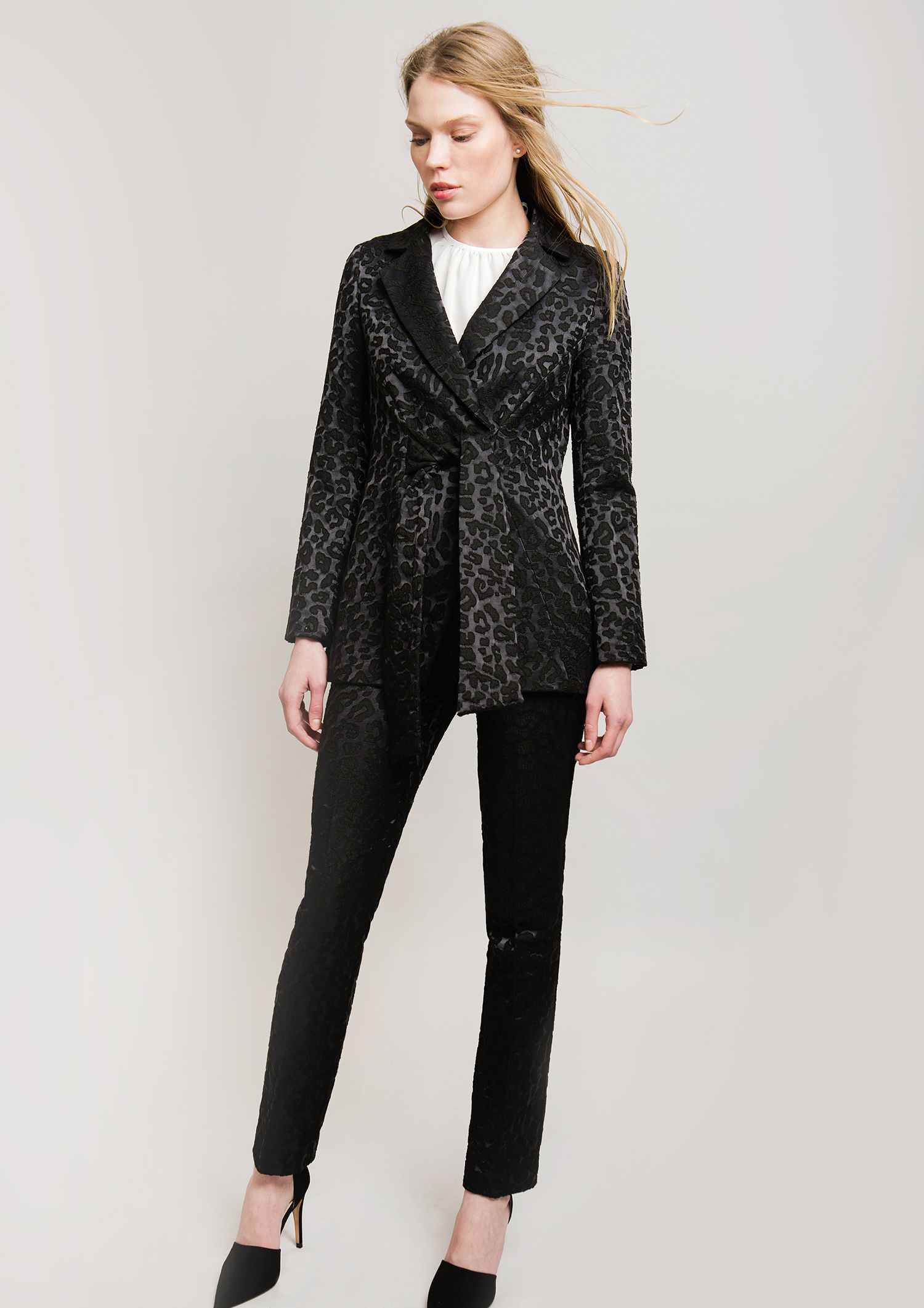 ladies jacquard trouser suit