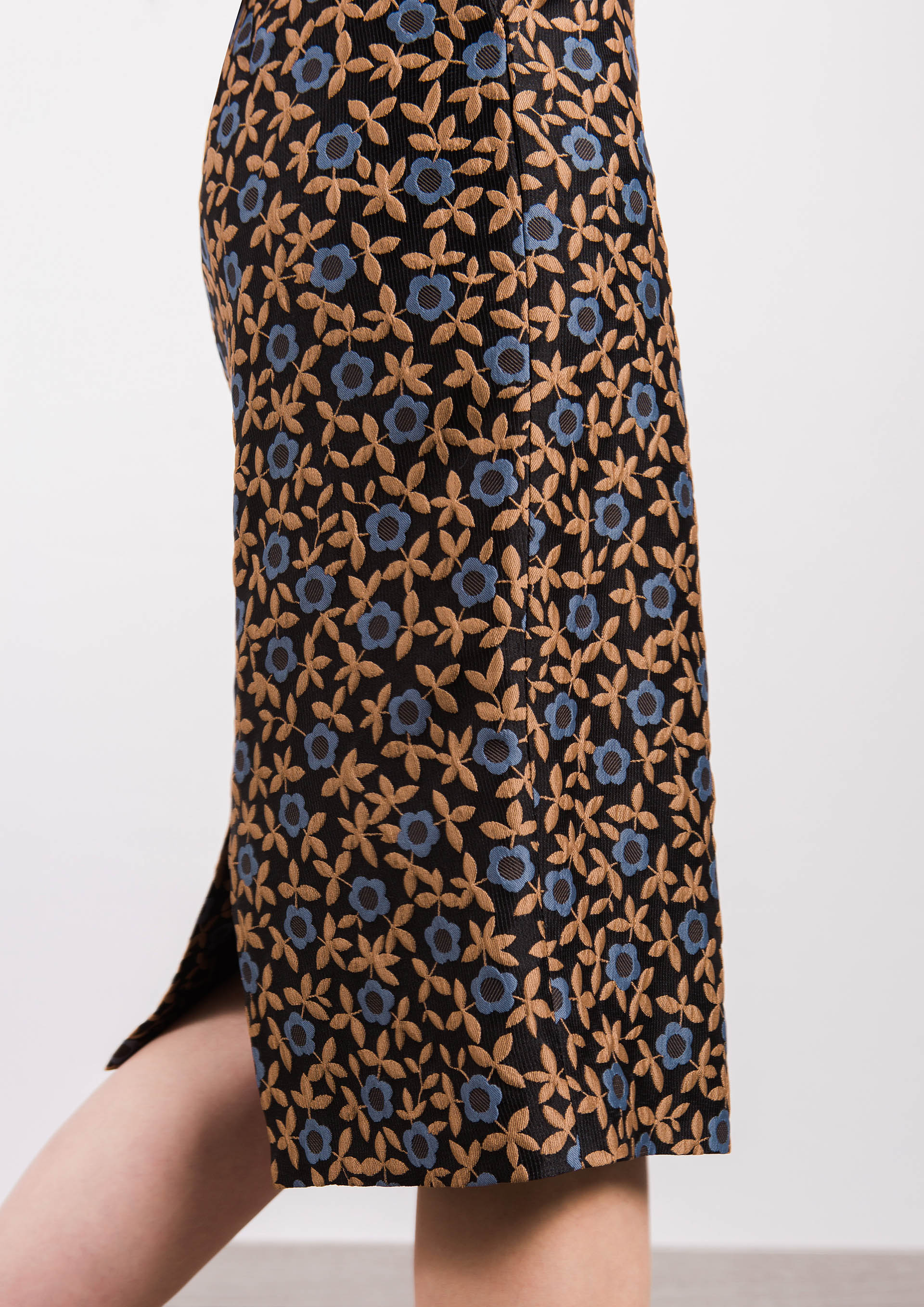 Floral jacquard skirt