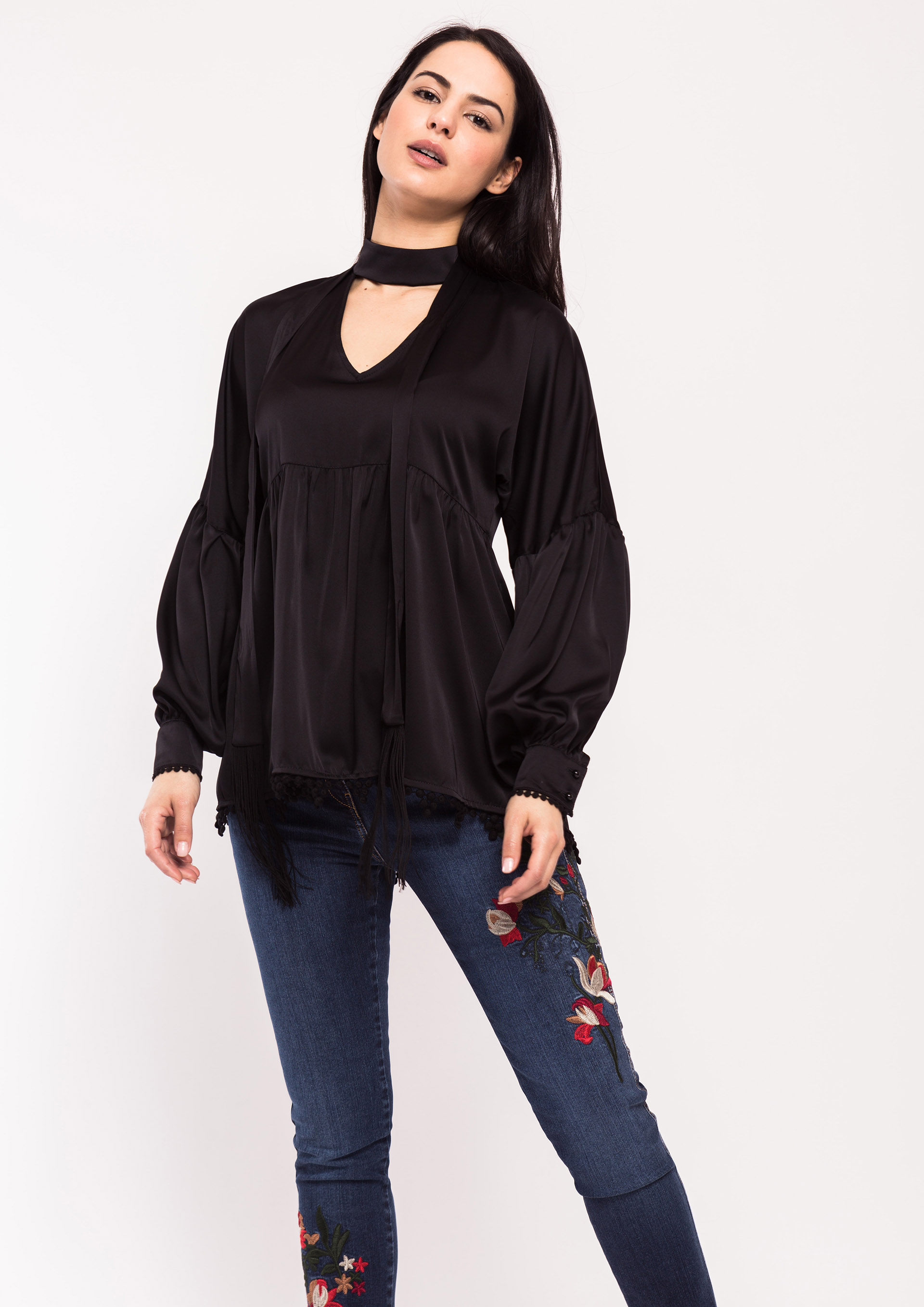 Black fluid blouse with neck bow