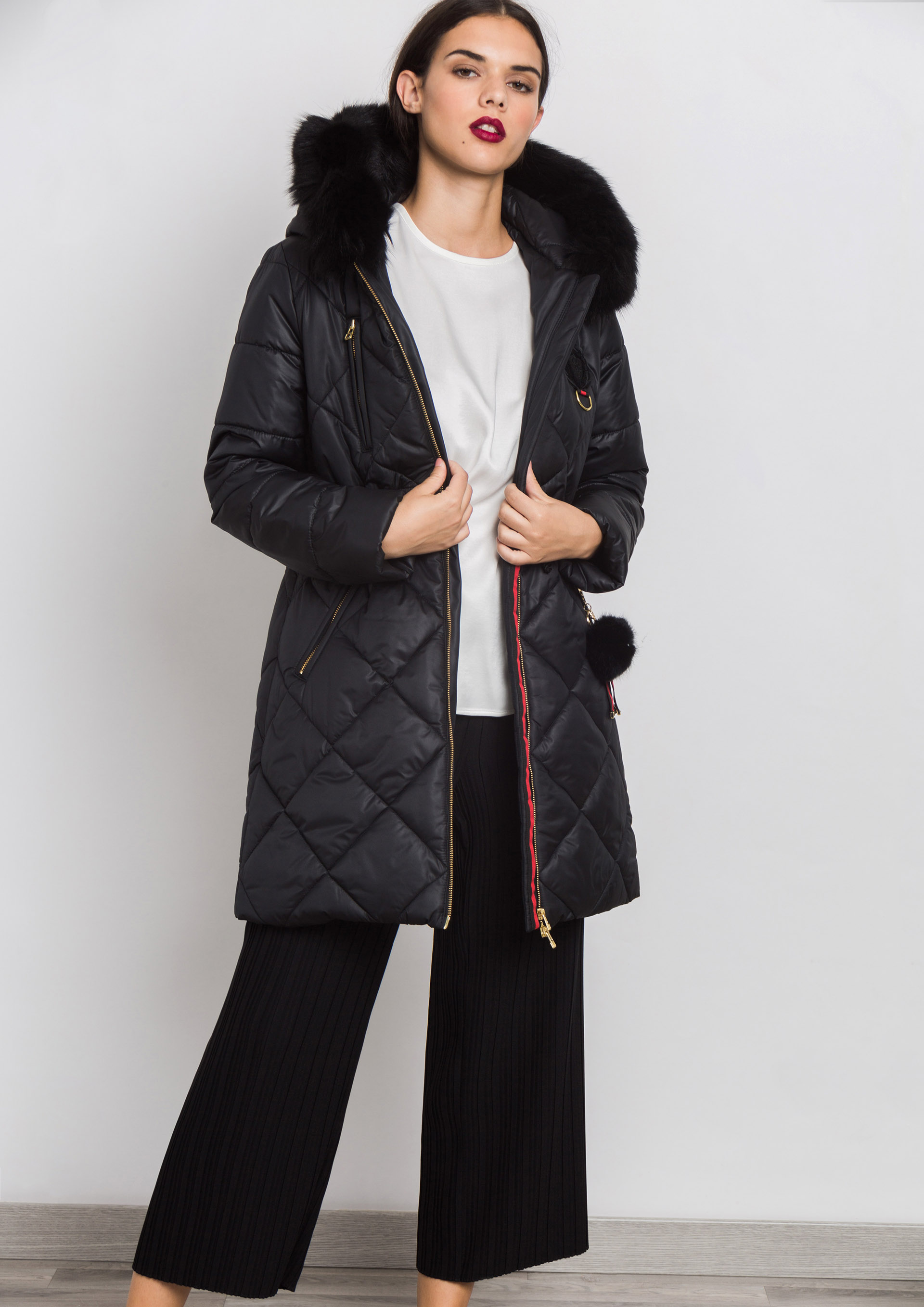 Long quilted parka in black