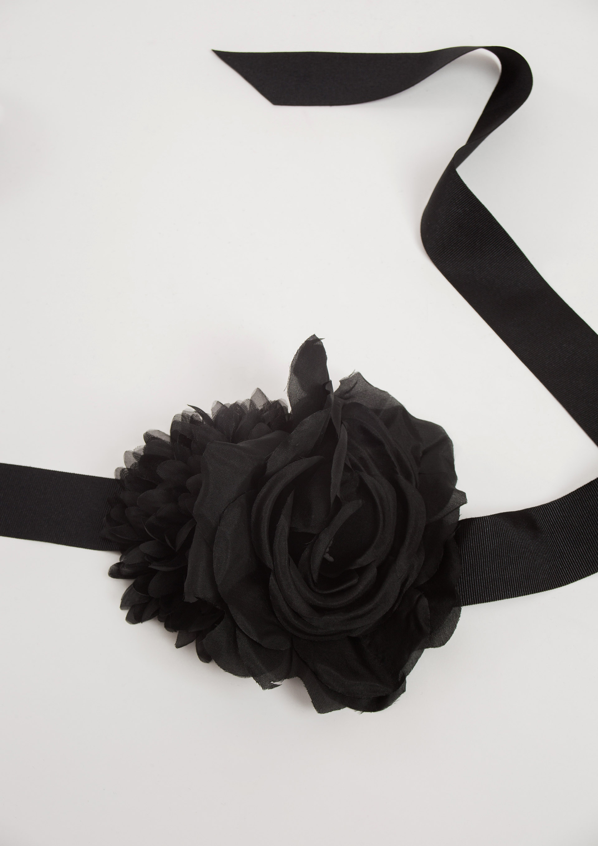 Special occasion belt with flower in black
