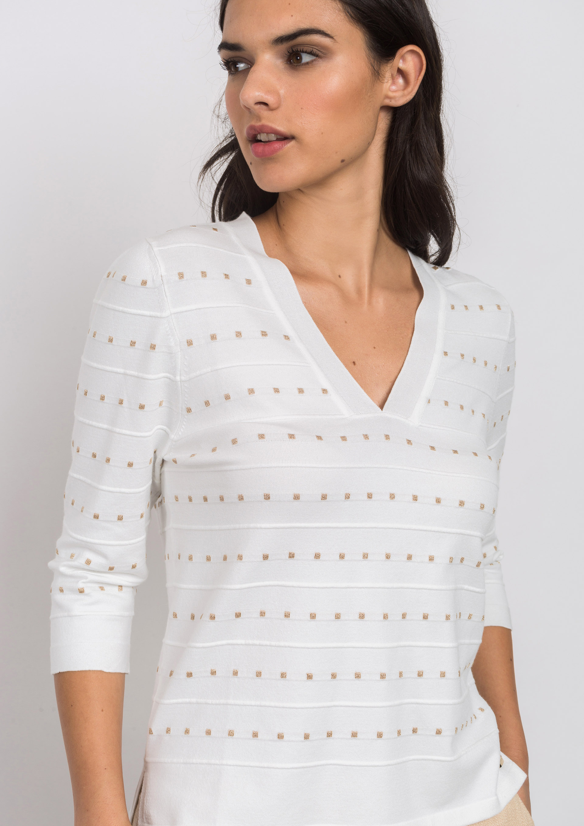 Ecru sweater with three-quarter length sleeves