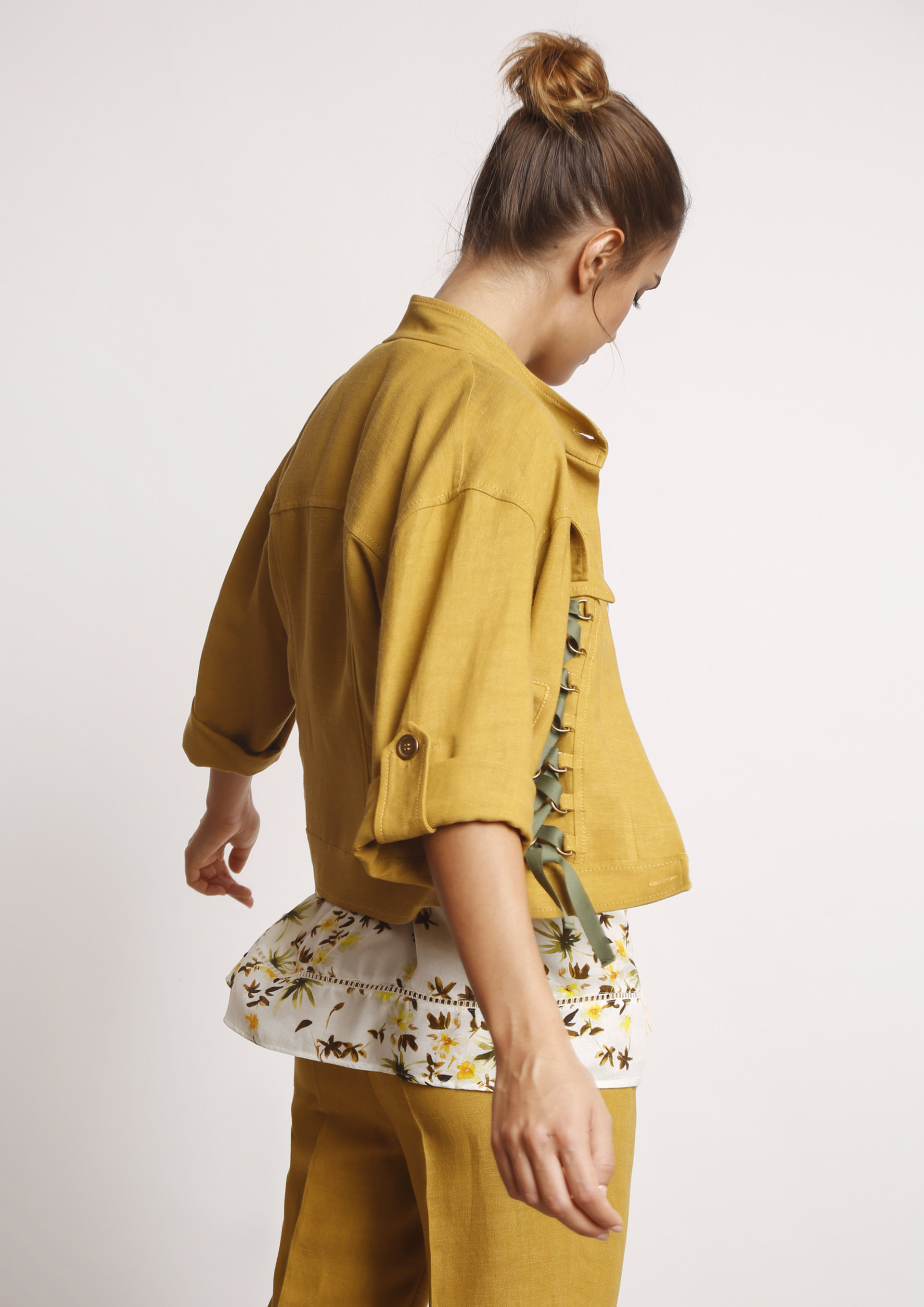 Short mustard jacket