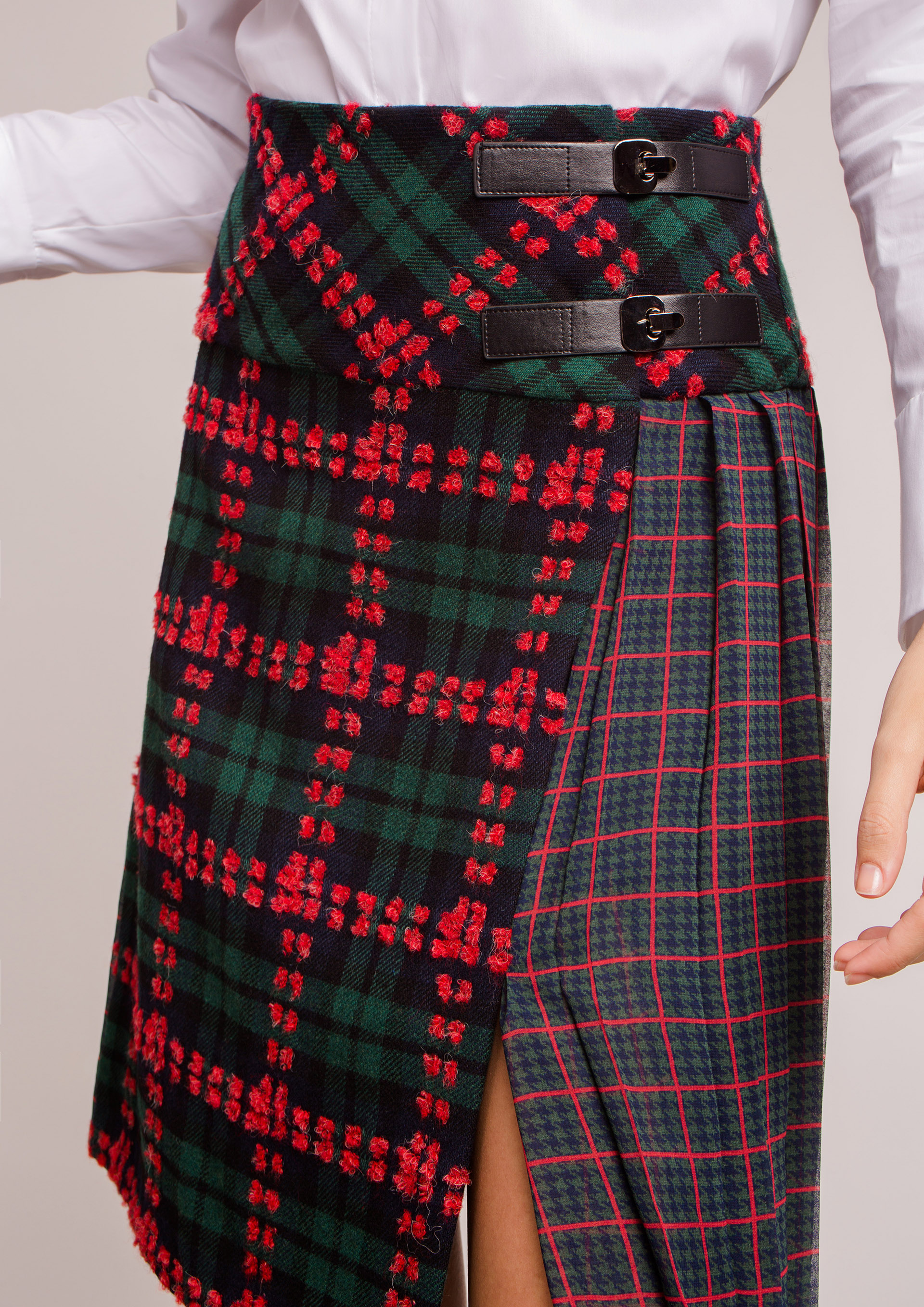 Kiltstyle pleated skirt.