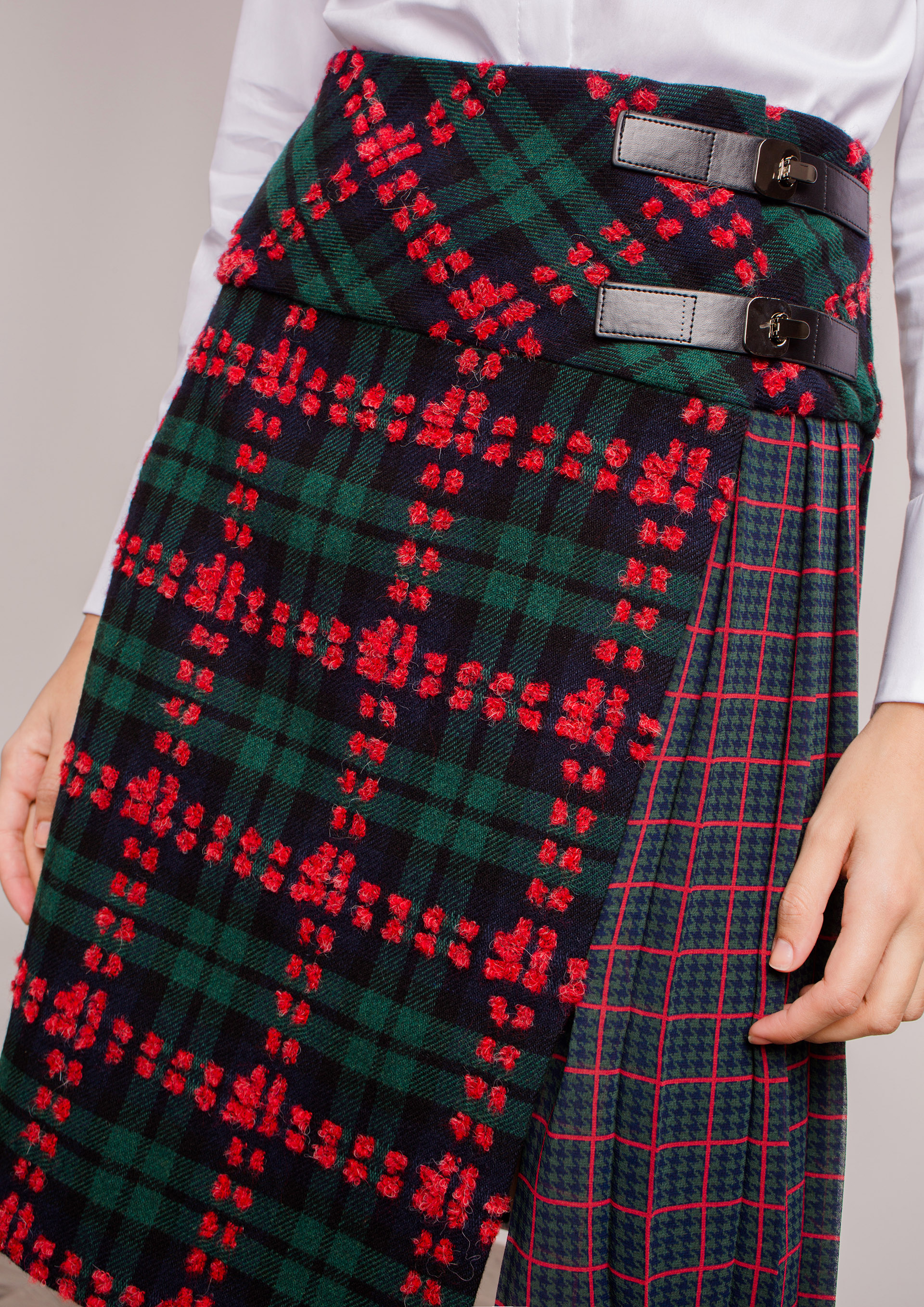 Kiltstyle pleated skirt.
