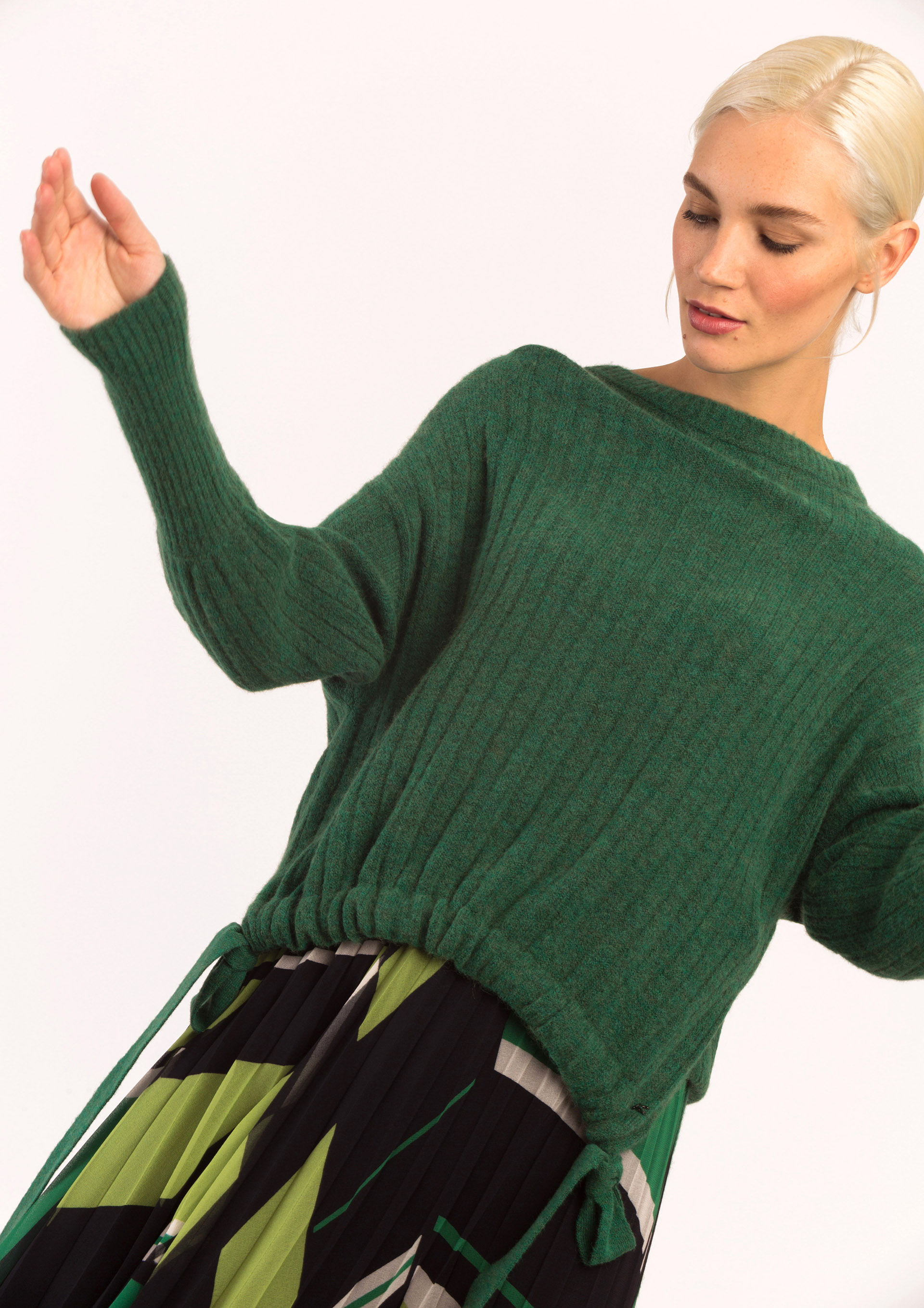 killstar burning church sweater