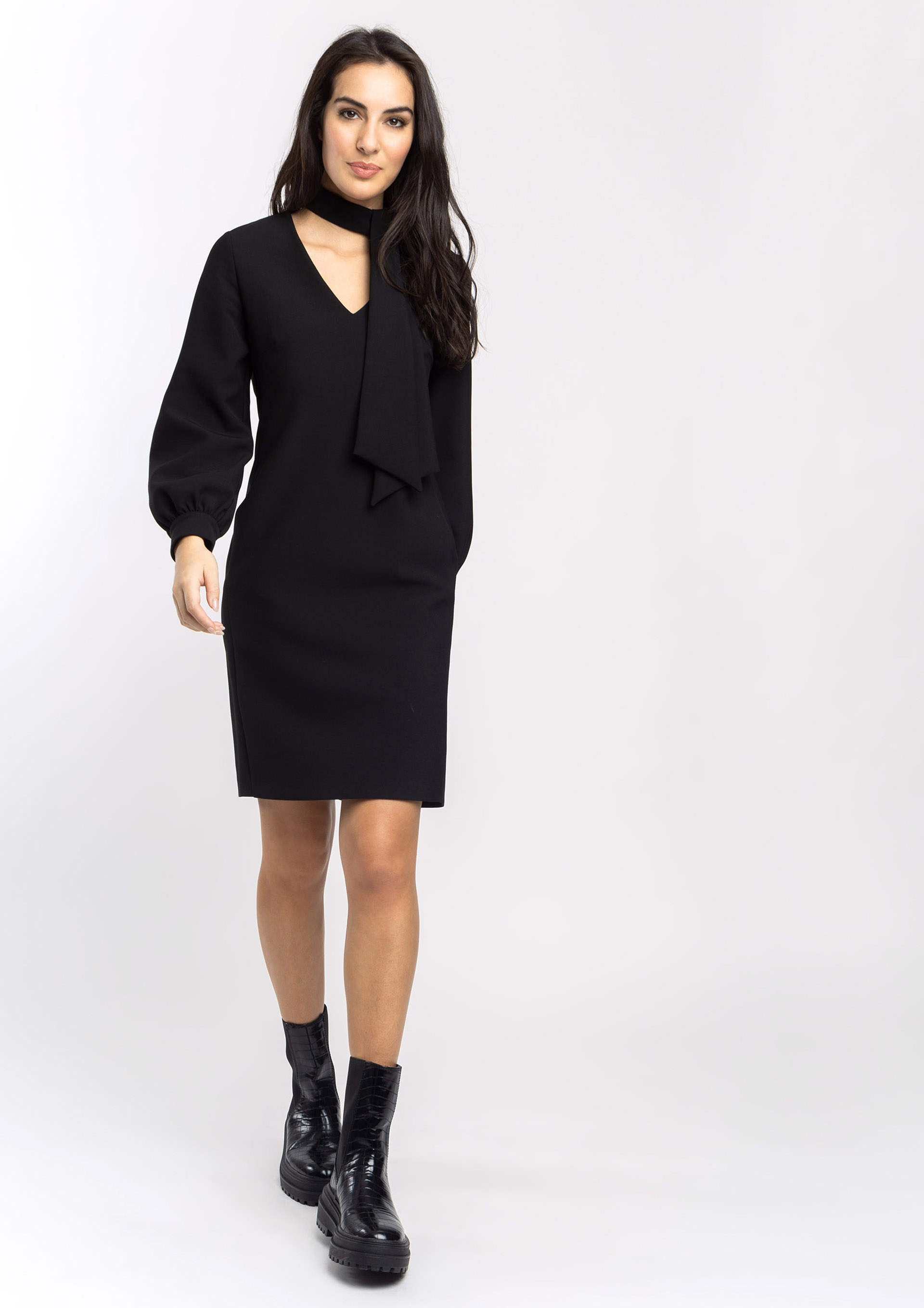 Vestido negro corto