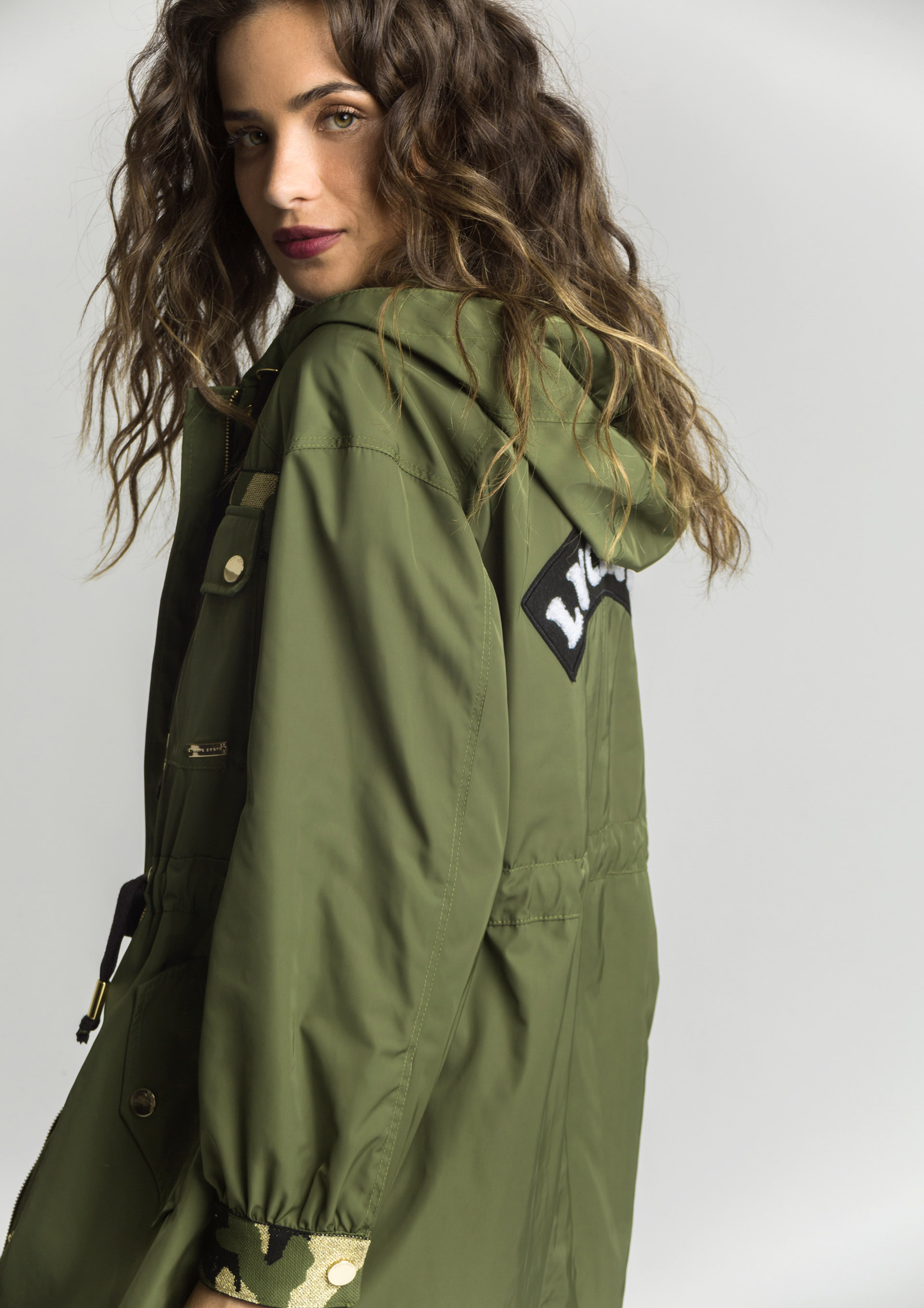 Vagabundo santo Adelante Parka verde militar