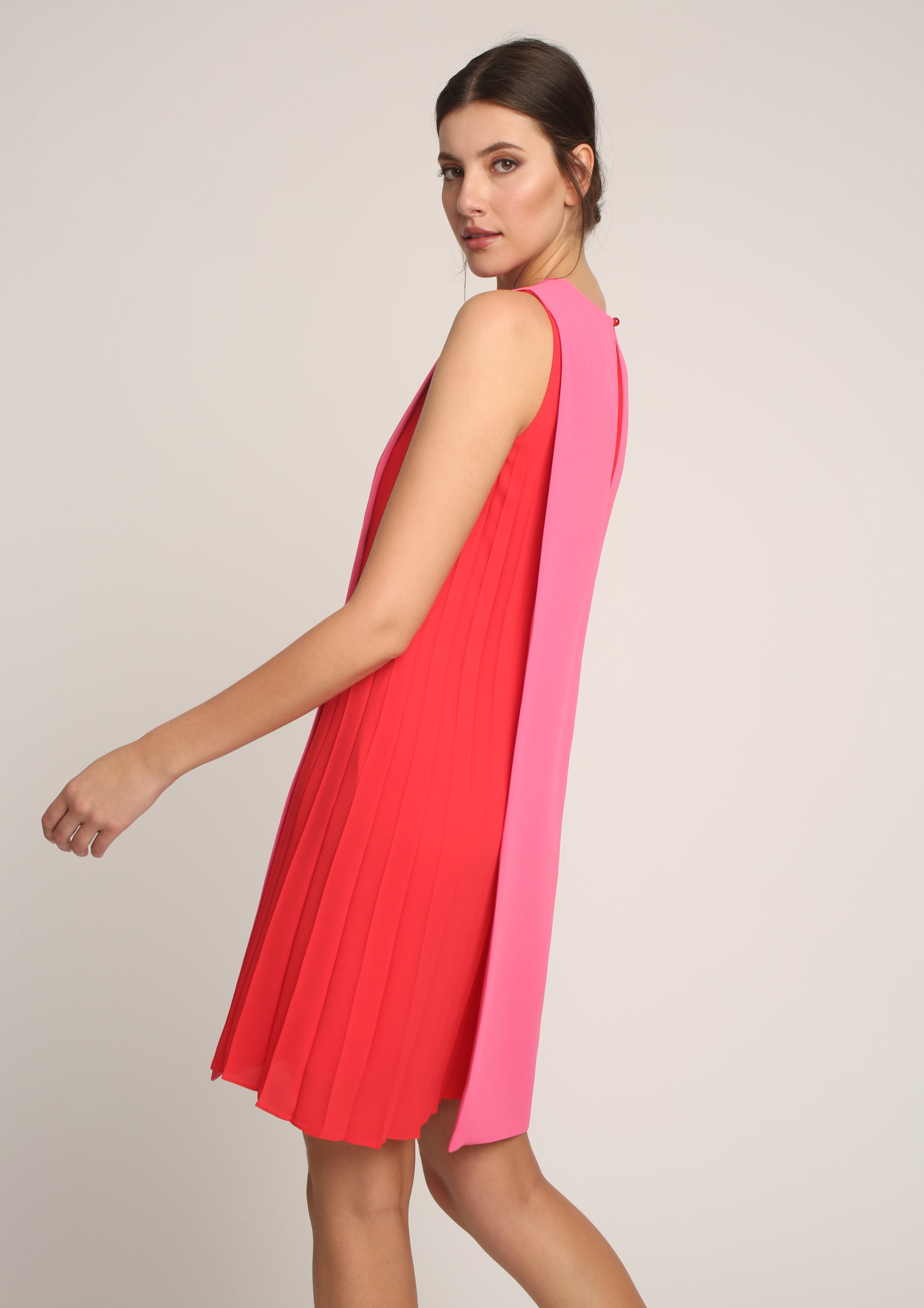 Vestido de fiesta rosa y rojo