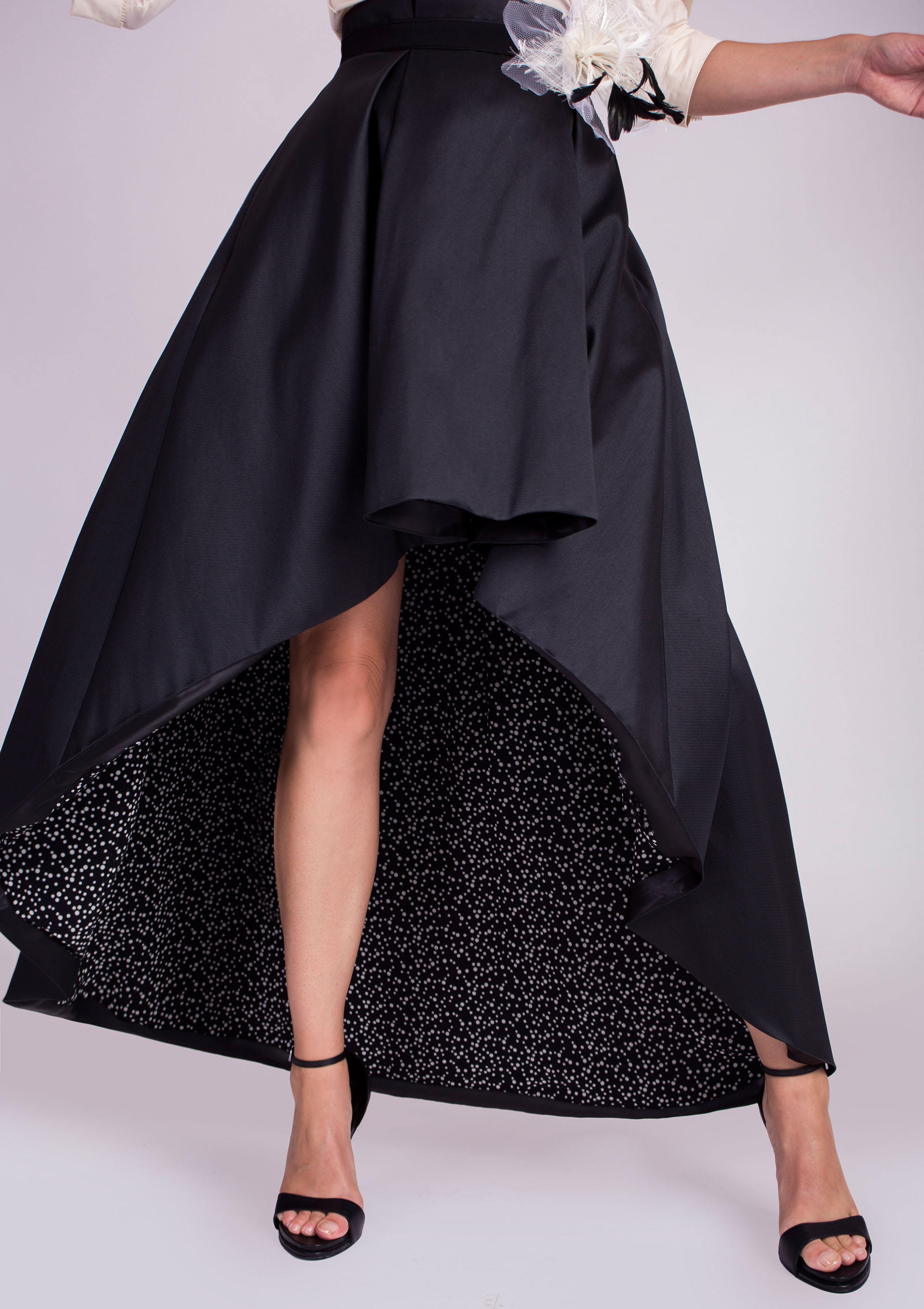 Falda negra extravagante *Falda de fiesta de diseñador * Falda corta  asimétrica *Falda de neopreno* Falda de verano negra*Falda  deconstruida*Falda