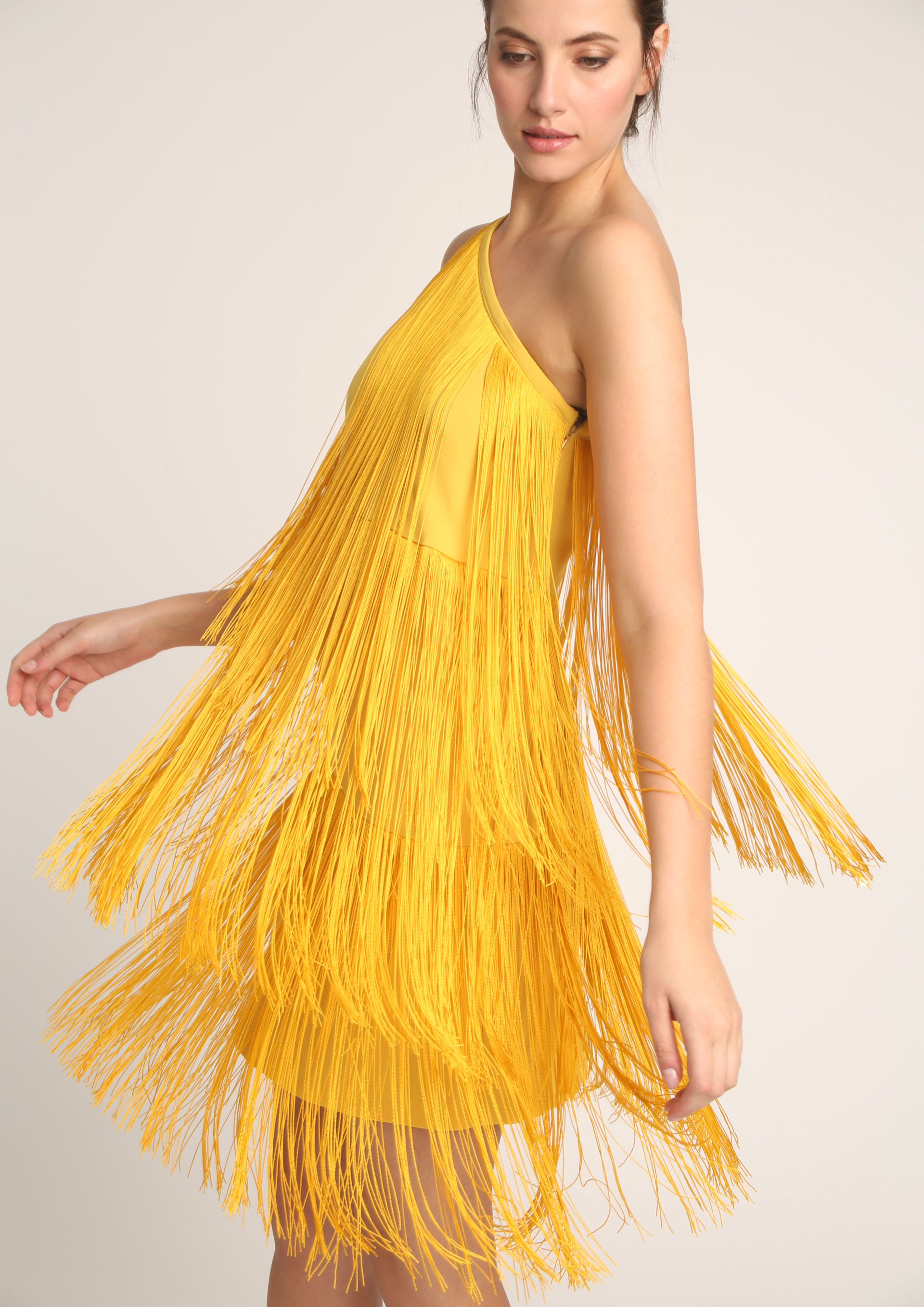 Vestido flecos top amarillo