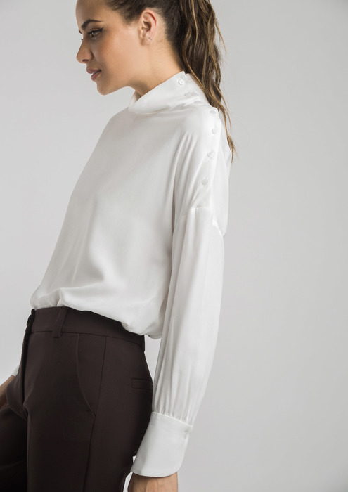 camisa fluida blanca