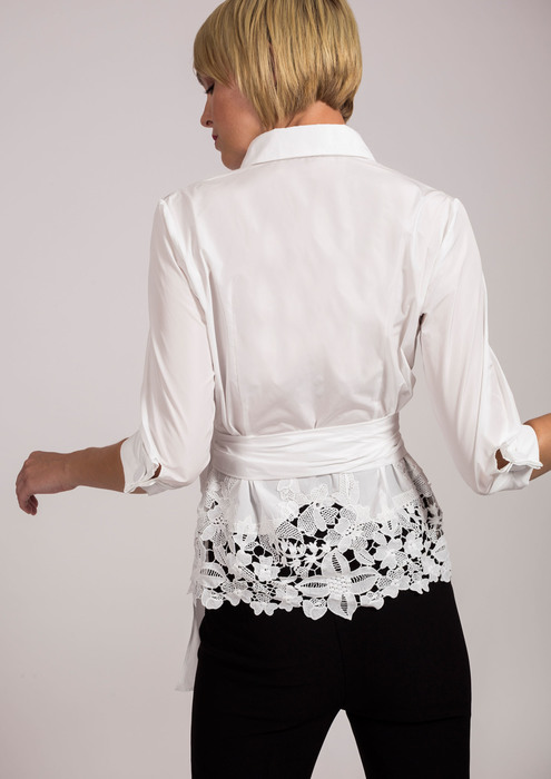camisas blancas con puntillas